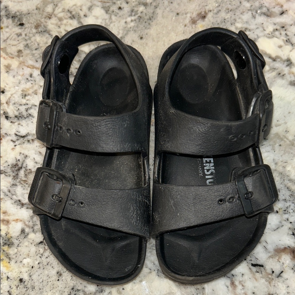 Kids Black Birkenstock